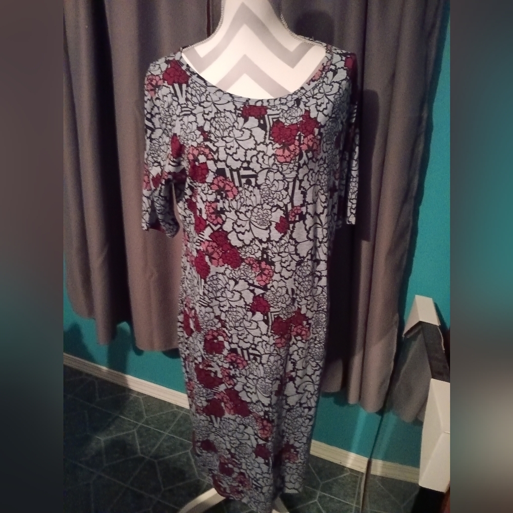 LIKE NEW, WORN ONCE, LULAROE JULIA DRESS. XL